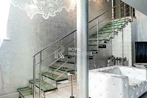 будинок за адресою с. Вишеньки, Садова вул.