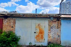 паркомісце за адресою Ризька вул., 73