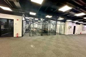 комерційна за адресою Вадима Гетьмана вул., 6
