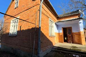 дом по адресу с. Конюшки -королевские, Верхня, 31
