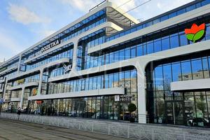 комерційна за адресою Героїв полку 
