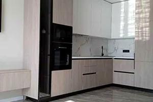 будинок за адресою Райдужна вул., 33