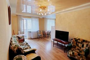 квартира за адресою Михайла Комарова вул., 2а