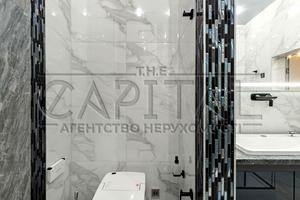 будинок за адресою Набережна вул.