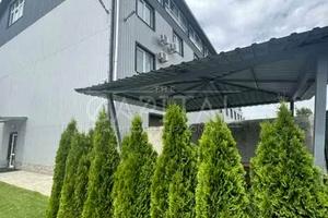 комерційна за адресою Віскозна вул., 7