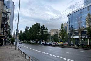 коммерческая по адресу Леси Украинки бульв., 6