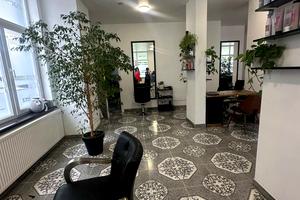комерційна за адресою Богдана-Ігора Антонича вул., 11