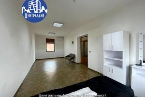 комерційна за адресою Шевченка, 25