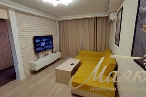 квартира за адресою Космічна вул., 81