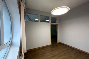 комерційна за адресою Кловський узвіз (Кловський), 7