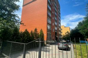 квартира за адресою Зарічанська вул., 8/4