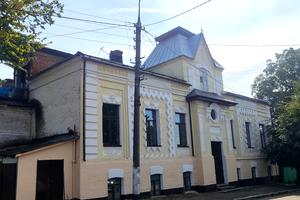 комерційна за адресою Віктора Косенка вул., 8