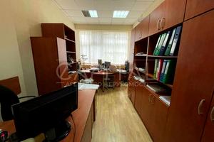 комерційна за адресою Київ, Карела Чапека вул. (Юліуса Фучика), 15
