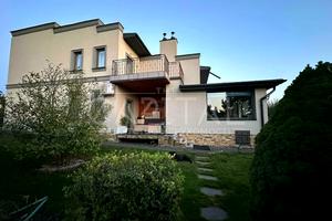 будинок за адресою Леоніда Каденюка