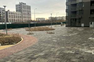 комерційна за адресою Родини Крістерів вул., 14-В