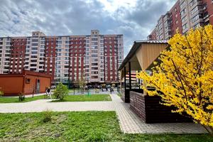 квартира по адресу Співдружності ул., 1