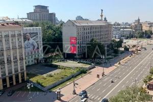 комерційна за адресою Хрещатик вул., 4