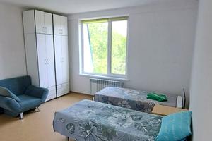 комерційна за адресою Дипломатична, 3