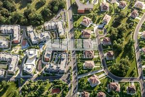 комерційна за адресою Богатирська вул., 32