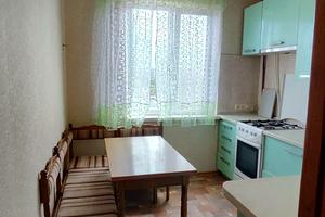 квартира за адресою Євгена Чикаленка вул., 81/3