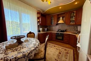 квартира за адресою Зарічанська вул., 22/3