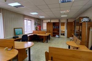 комерційна за адресою Богдана Хмельницького просп. (Героїв Сталінграда), 38А