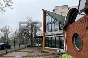 комерційна за адресою Приозерна вул., 12б