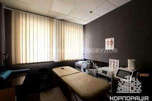 коммерческая по адресу Льва Толстого, 27