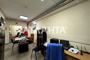 комерційна за адресою Добровольців вул. (Маршала Говорова), 8