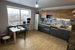 будинок за адресою Центральна, 9