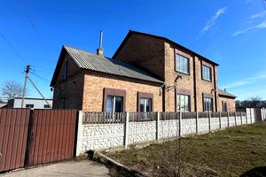 коммерческая по адресу Кузнєцова, 1