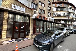коммерческая по адресу Евгения Коновальца ул. (Щорса), 32-Б
