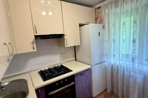 квартира за адресою Космонавтів вул., 21/3
