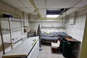 комерційна за адресою Михайлівська вул., 2