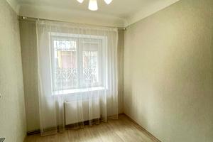 квартира за адресою смт. Пісочин, Клубна вул., 5А