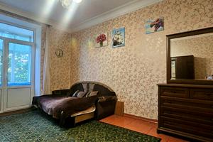 квартира за адресою Героїв Крут вул. (12 Квітня), 3