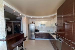 квартира за адресою Академіка Сахарова вул., 36
