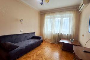 квартира за адресою Космонавтів вул., 6