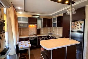 квартира за адресою Євгена Кухарця вул., 6
