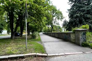 комерційна за адресою Просвіти вул., 1