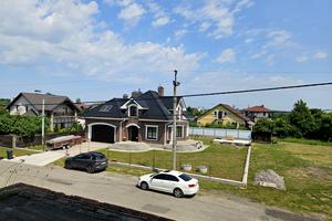 будинок за адресою Юності вул.