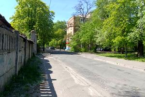 комерційна за адресою Юрія Глушка вул. (Подвойського), 2