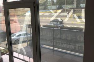 комерційна за адресою Вокзальна вул., 76