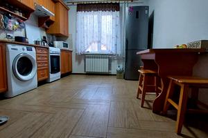 квартира за адресою Озерна вул. (Червоних Майовщиків), 35