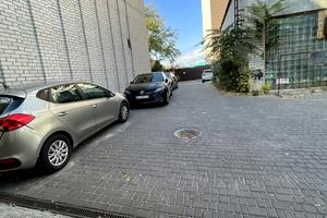 комерційна за адресою Івана Акінфієва вул. (Фучика), 30В