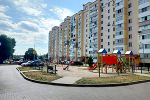квартира за адресою Левка Лук'яненка вул. (Ватутіна), 137