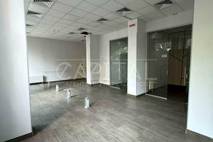 комерційна за адресою В'ячеслава Чорновола вул., 29