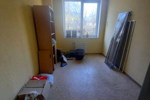 комерційна за адресою Чорних Запорожців вул. (Бориса Кротова), 3
