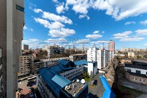комерційна за адресою Кловський узвіз, 7