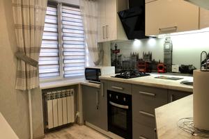 квартира за адресою Соборна вул. (50 років Жовтня)
